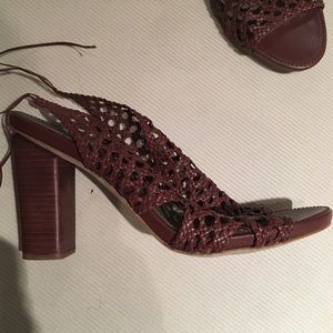B. Makowsky brown/burgundy woven sandal